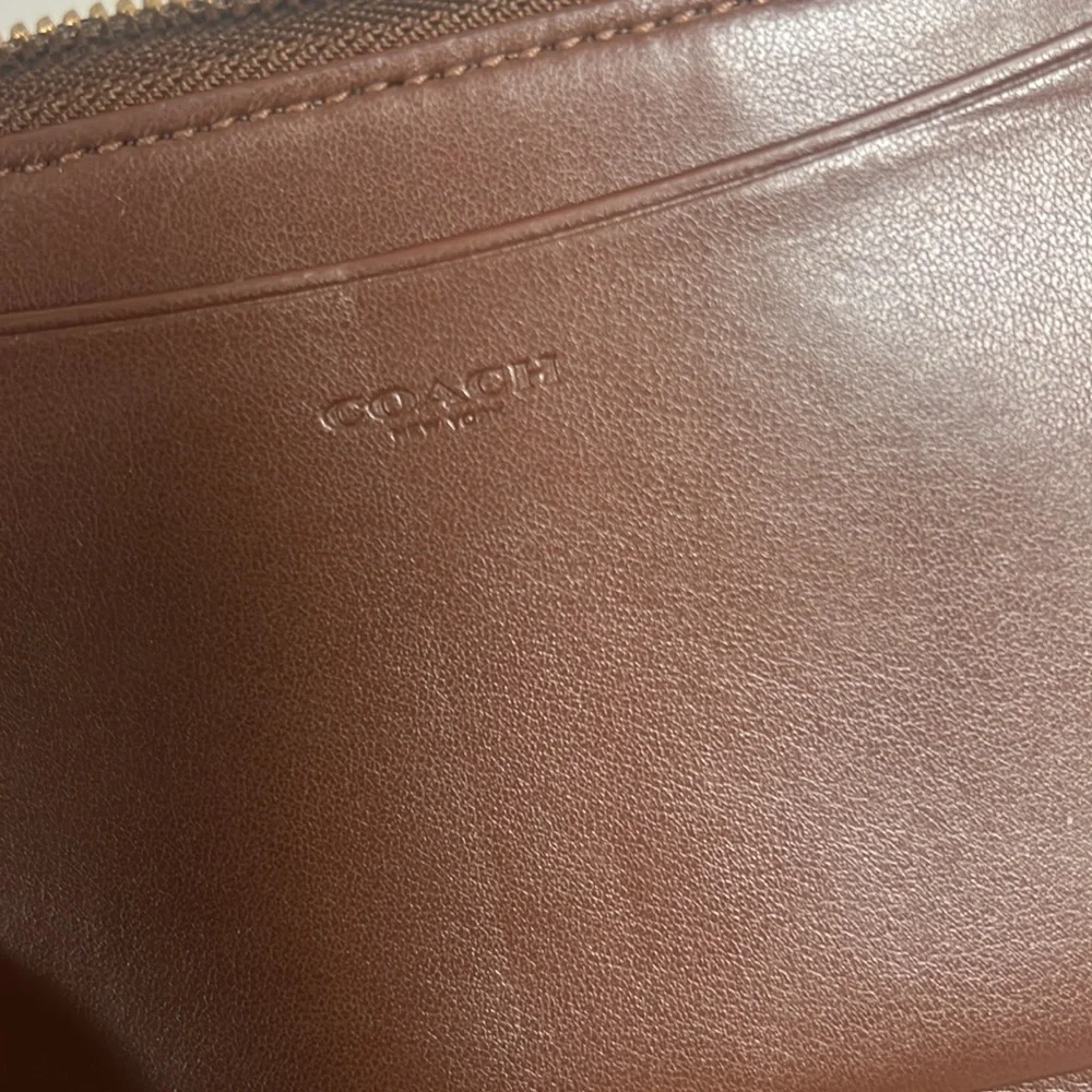 Coach wristlet - Picture 5 of 6